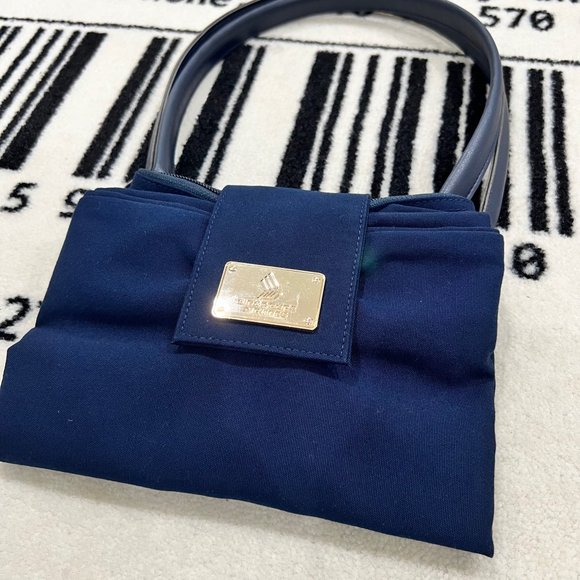 Singapore Airlines Exclusive Foldable Cloth Shoulder Bag - Picture 3 of 8